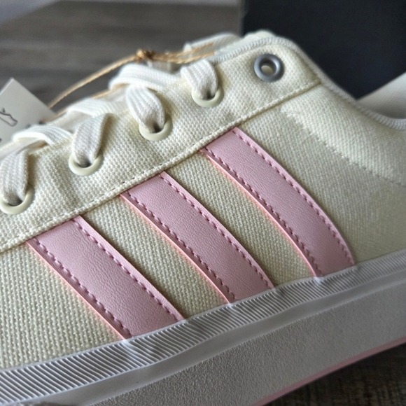 Adidas Women's Bravado 2.0 Platform Off-white Clear Pink NWT - Picture 3 of 5
